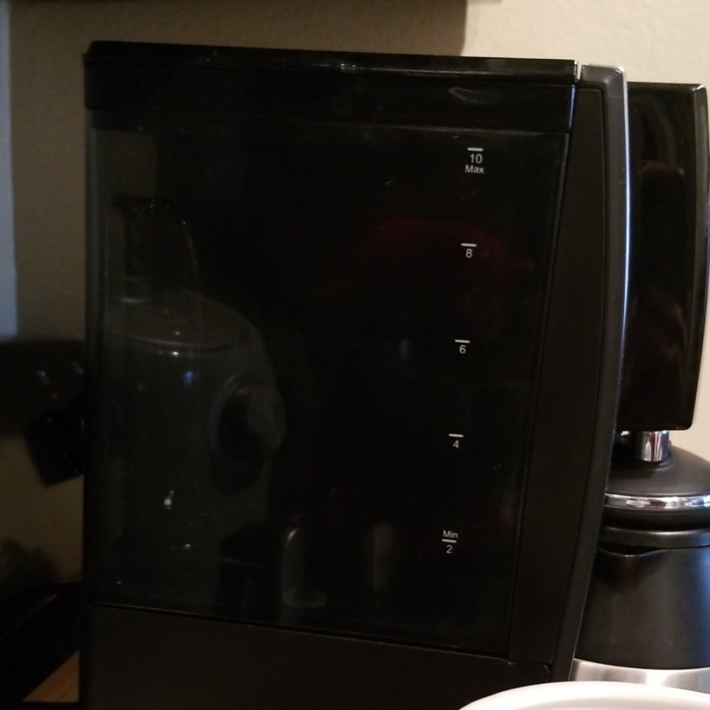 Coffee maker - Picture 3 of 4
